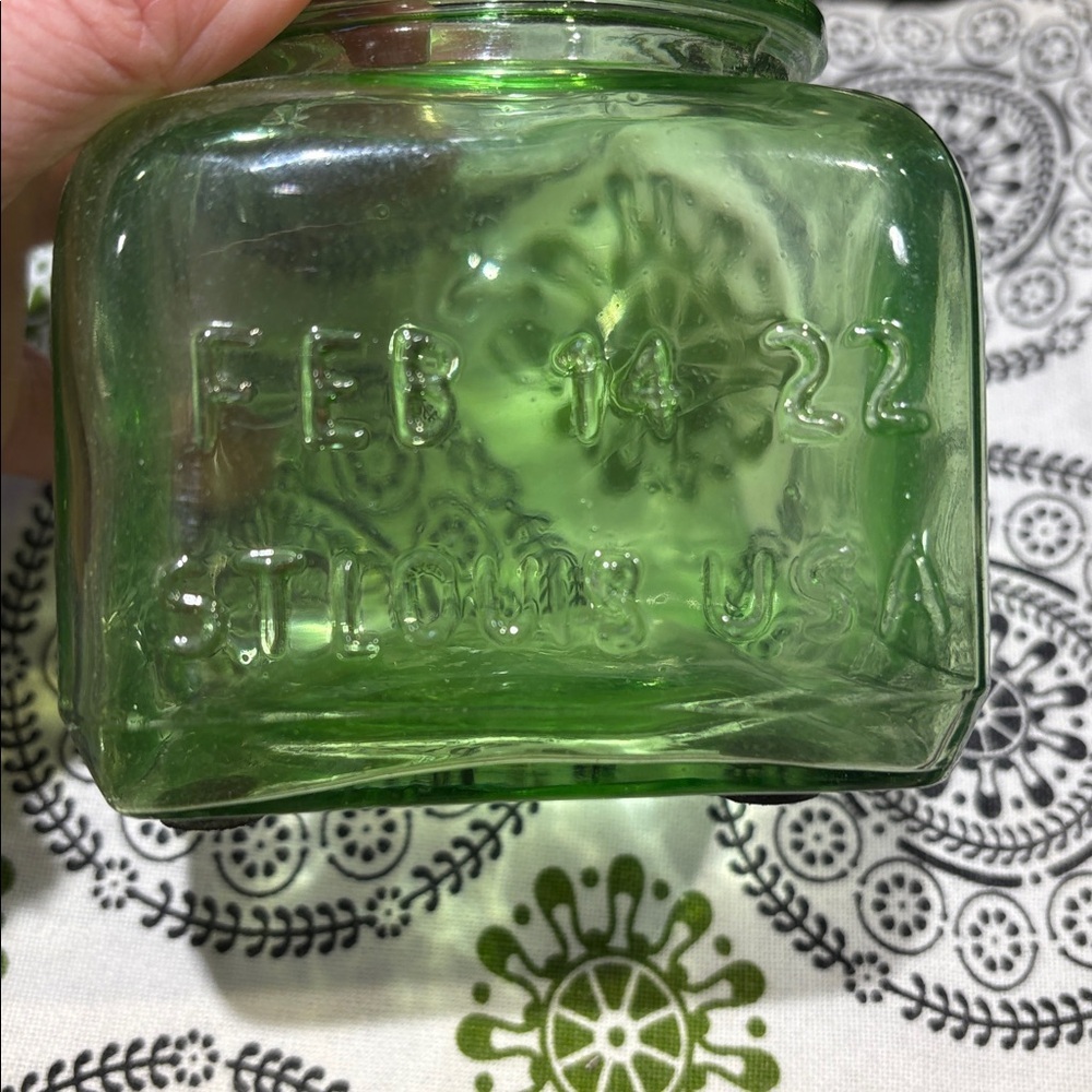 Green Glass  Jar with Metal Lid Size Small - Picture 5 of 9